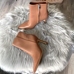 Marc Fisher Women’s Pointed toe Boots